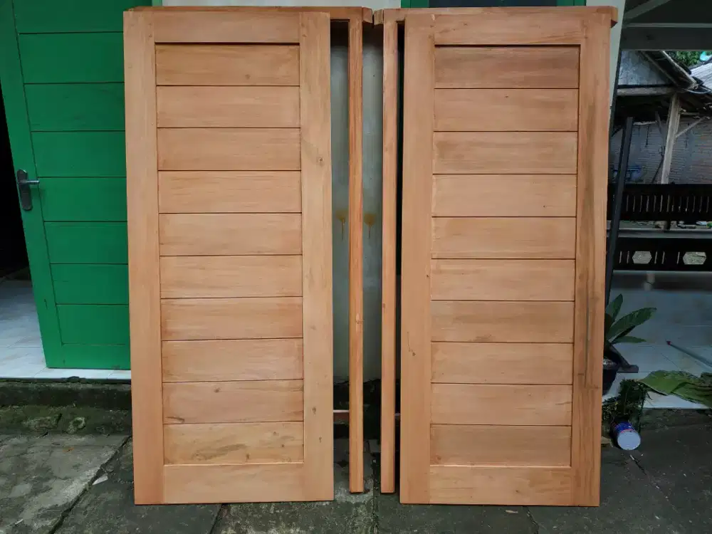 Daun pintu kamar minimalis