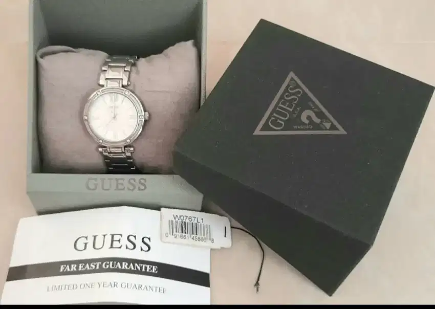 Jam guess wanita