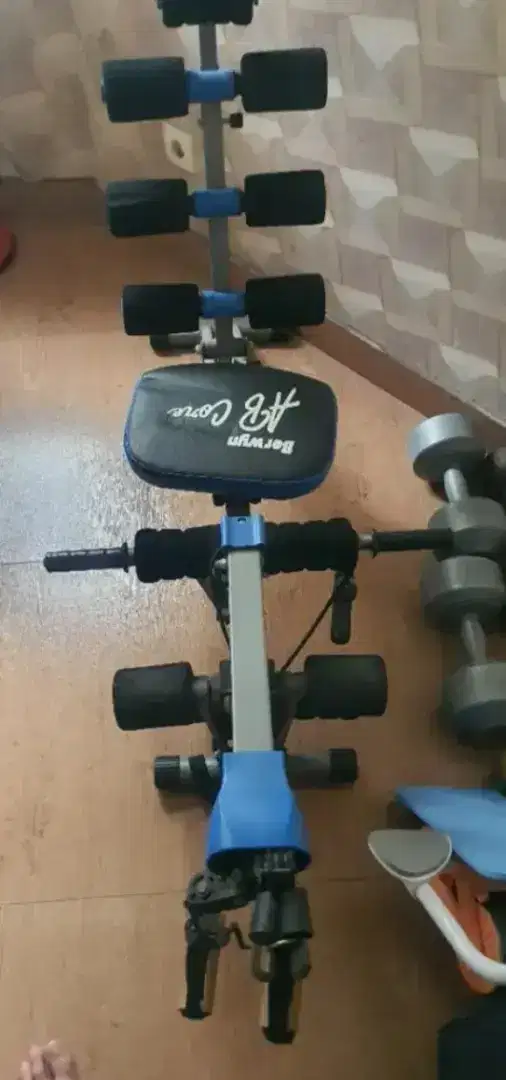 Alat fitnes sit up ab core berwyr