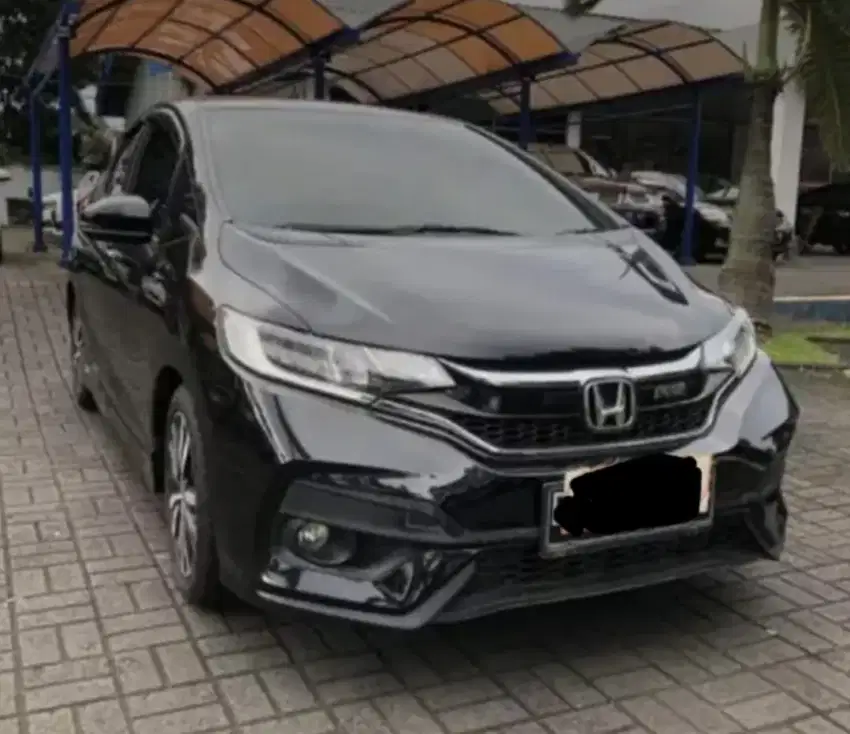 Honda Jazz RS 2017 (MDL.2018), Hitam Matic
