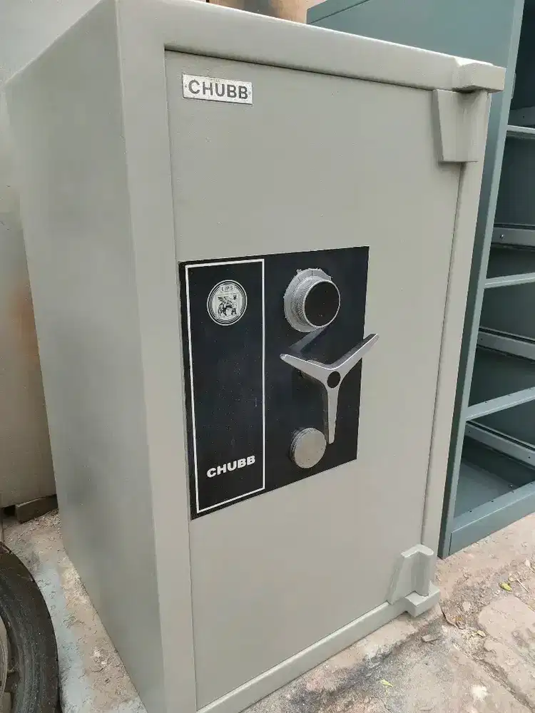 Brankas CHUBB LIPS Size 5