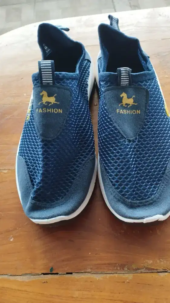 Sepatu wanita fashion ukuran 40