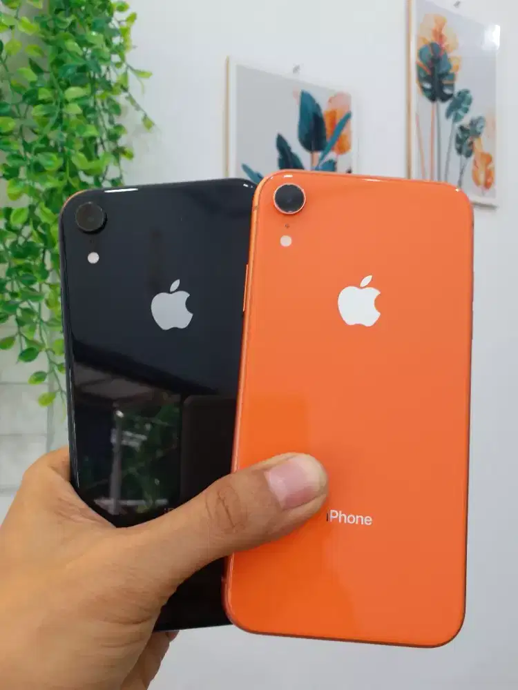 IPHONE XR 128 gb  dan 64GB  (Permane & All Operator)