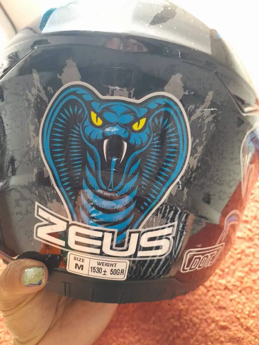 zeus full face M like new