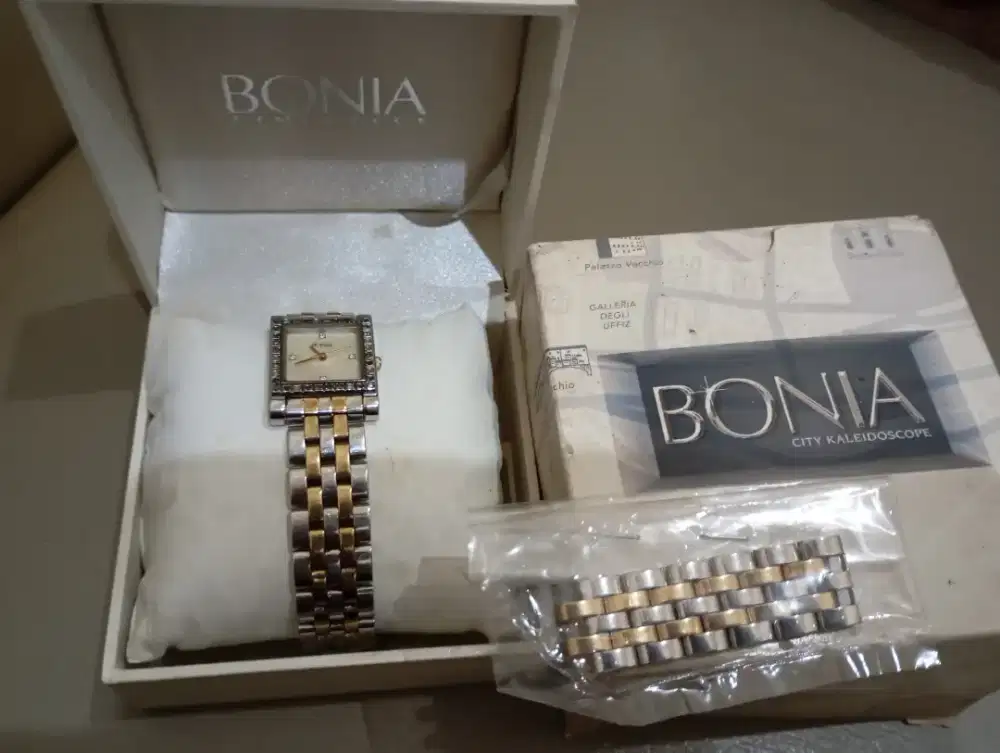 Jual jam tangan wanita Bonia. Ori.
