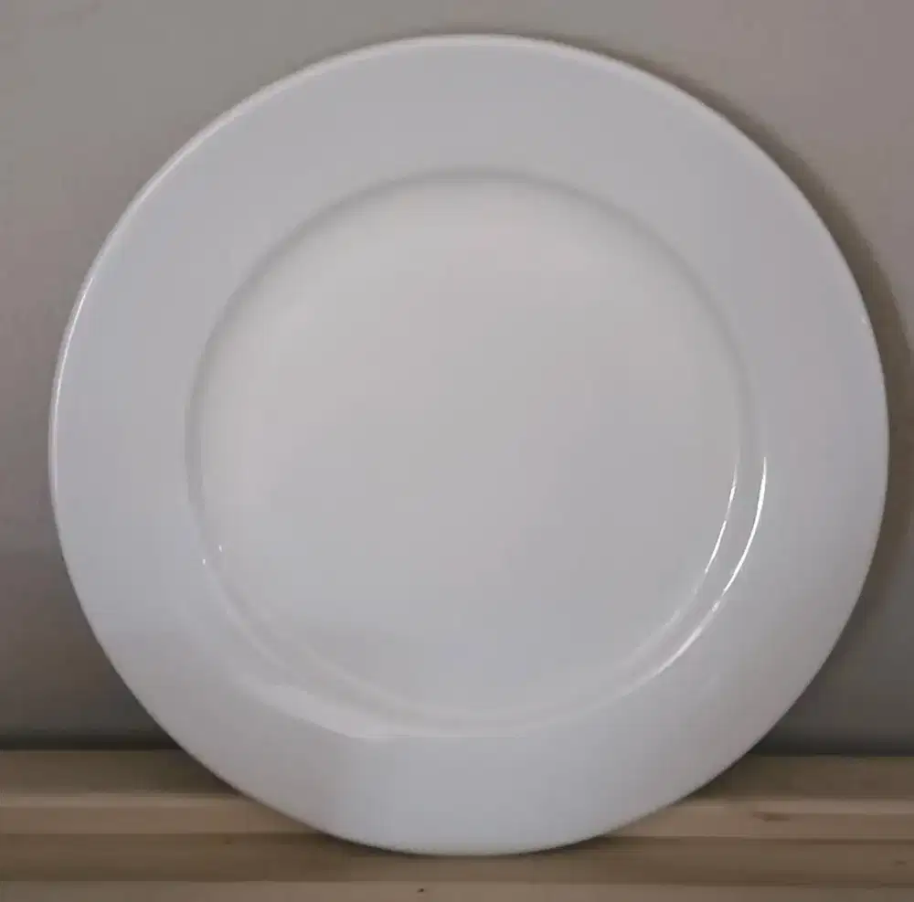 HARGA TERMURAH! DIJUAL CEPAT BARANG EX. CAFE/RESTO! Piring Keramik