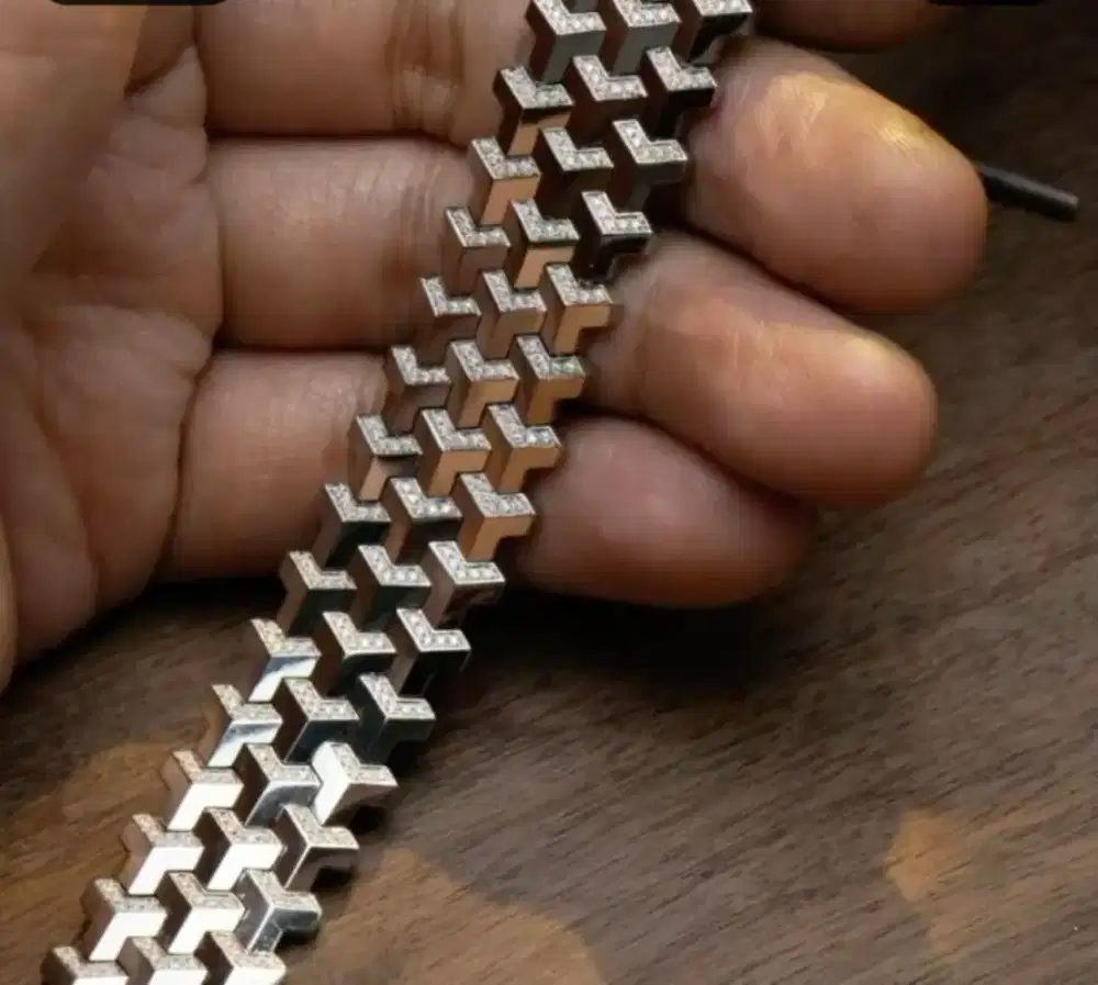 Jual beli emas dan berlian