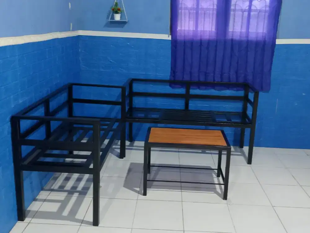 Kursi besi minimalis satu set