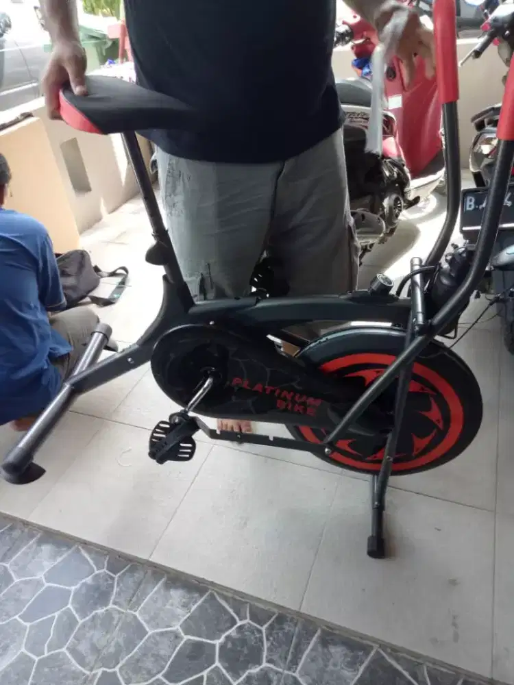 Sepeda statis wind bike