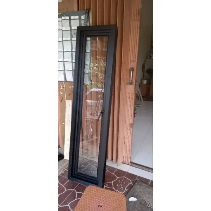 Jendela aluminium ukuran 150x50