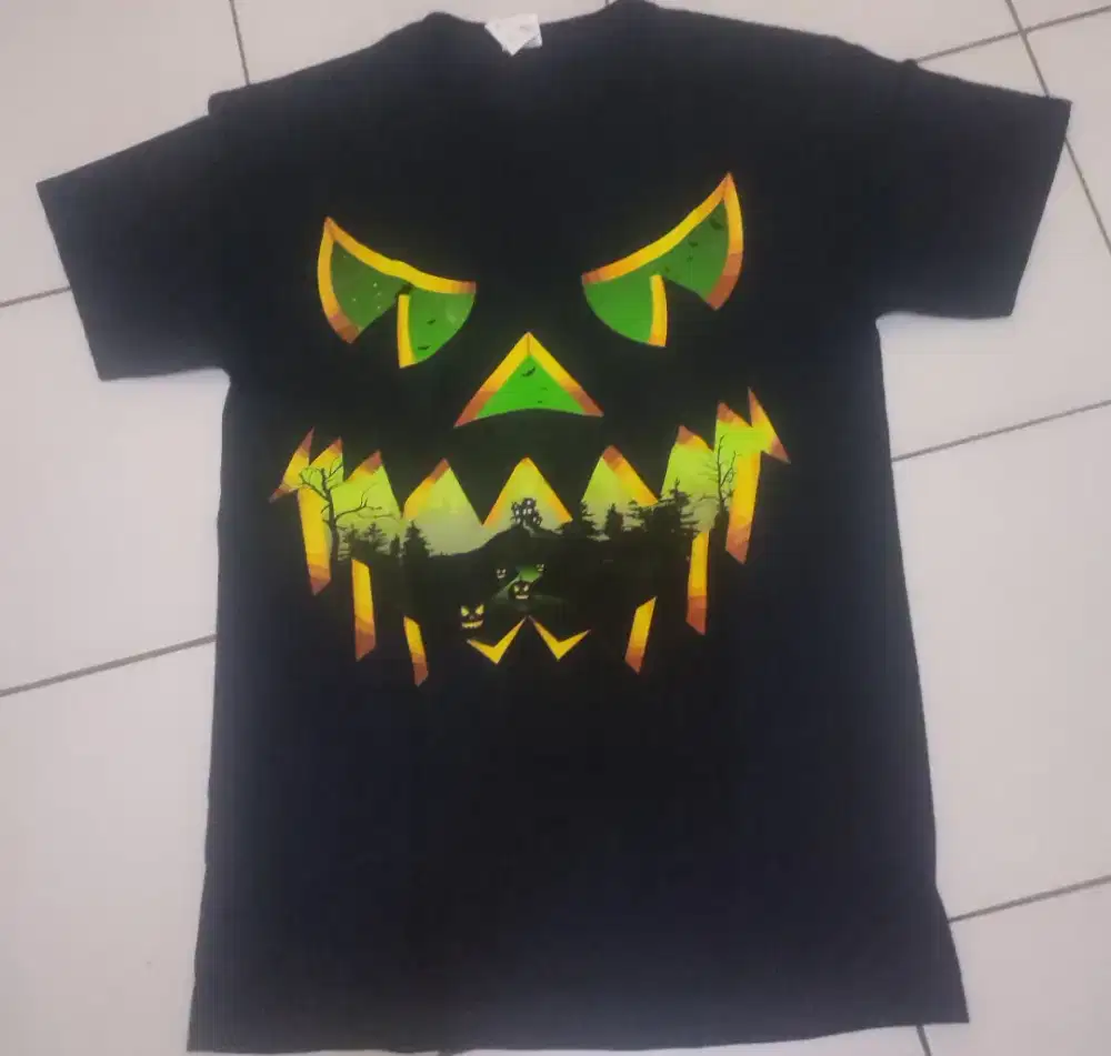 Kaos Halloween Helloween tag FOTL fruit of the loom
