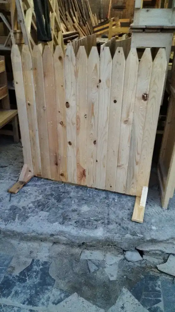 Pagar kayu (Bisa Custom dan Request)