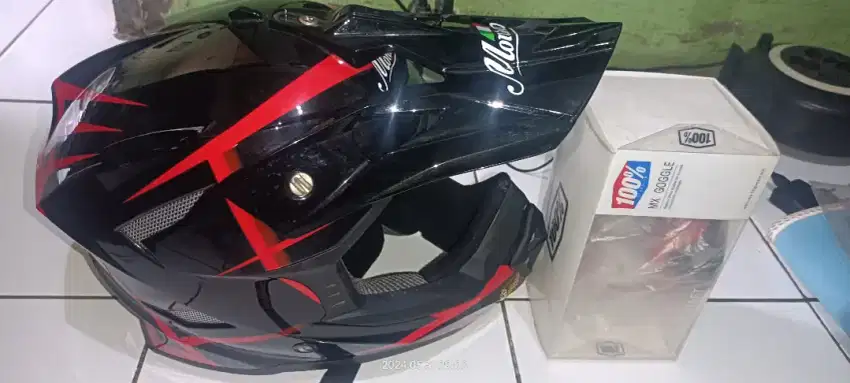 Helm merk monsa plus gogle