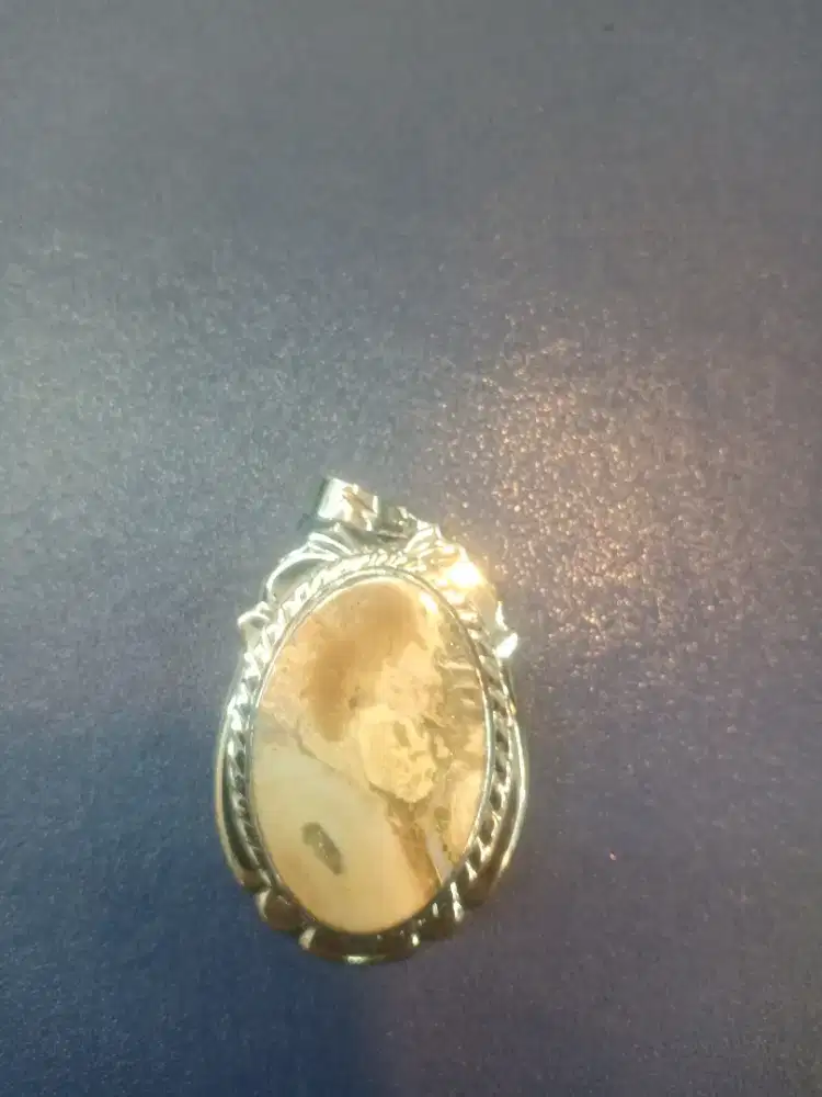 Liontin akik gambar Dewa Kera