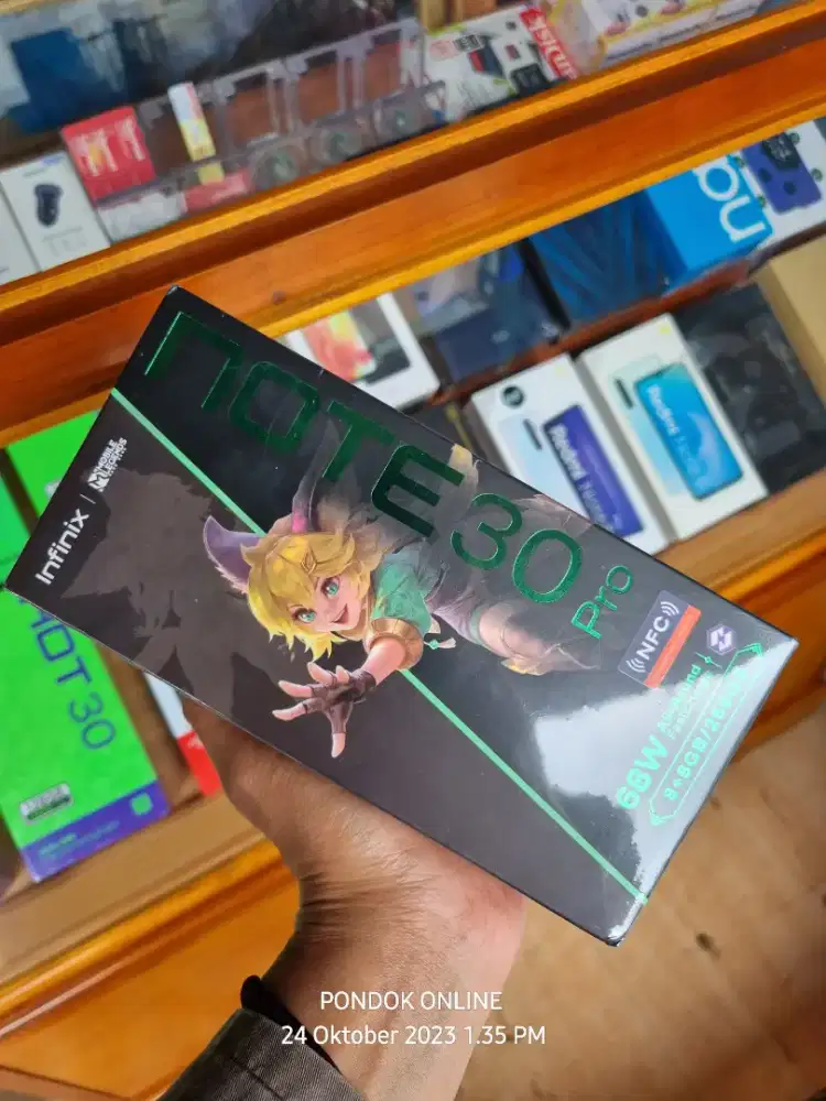 INFINIX NOTE 30 PRO 8/256 GARANSI RESMI BONUS WIRELESS CHARGER BARU