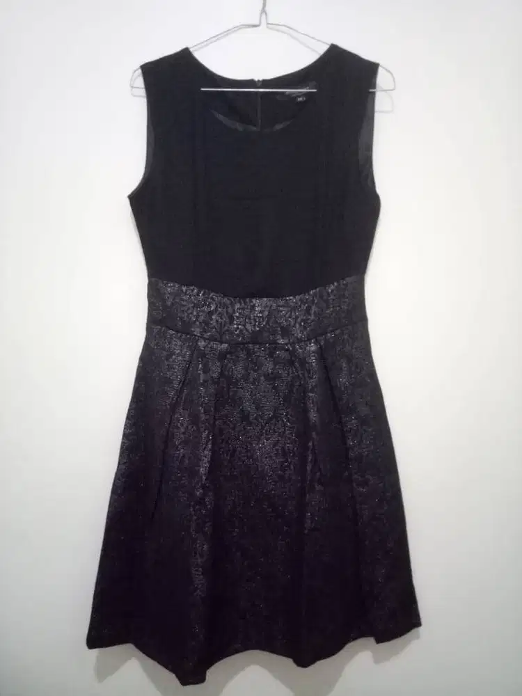 Dress Premium Hitam tanpa lengan