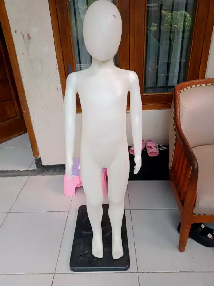 Patung manekin anak full body