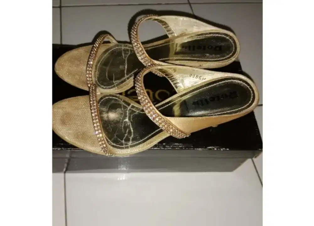 Dijual Sepatu Pesta Mewah Rotelli Ukuran 38