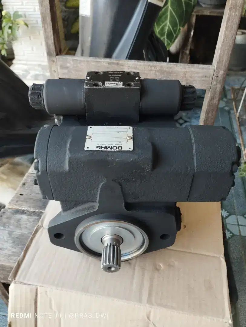 Pompa Getar BOMAG