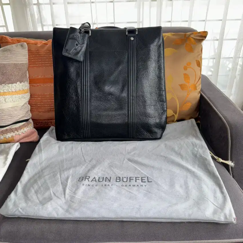 Tas Braun Buffel Kulit Hitam Original