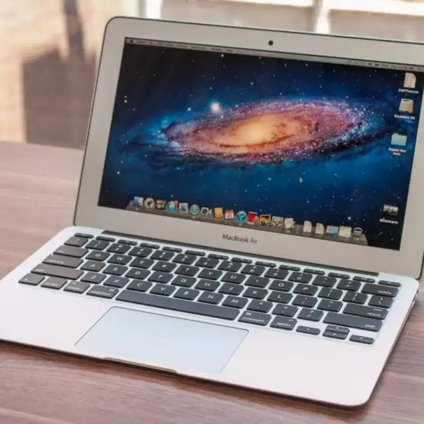 Macbook air 11 inch late 2012 beli dari baru