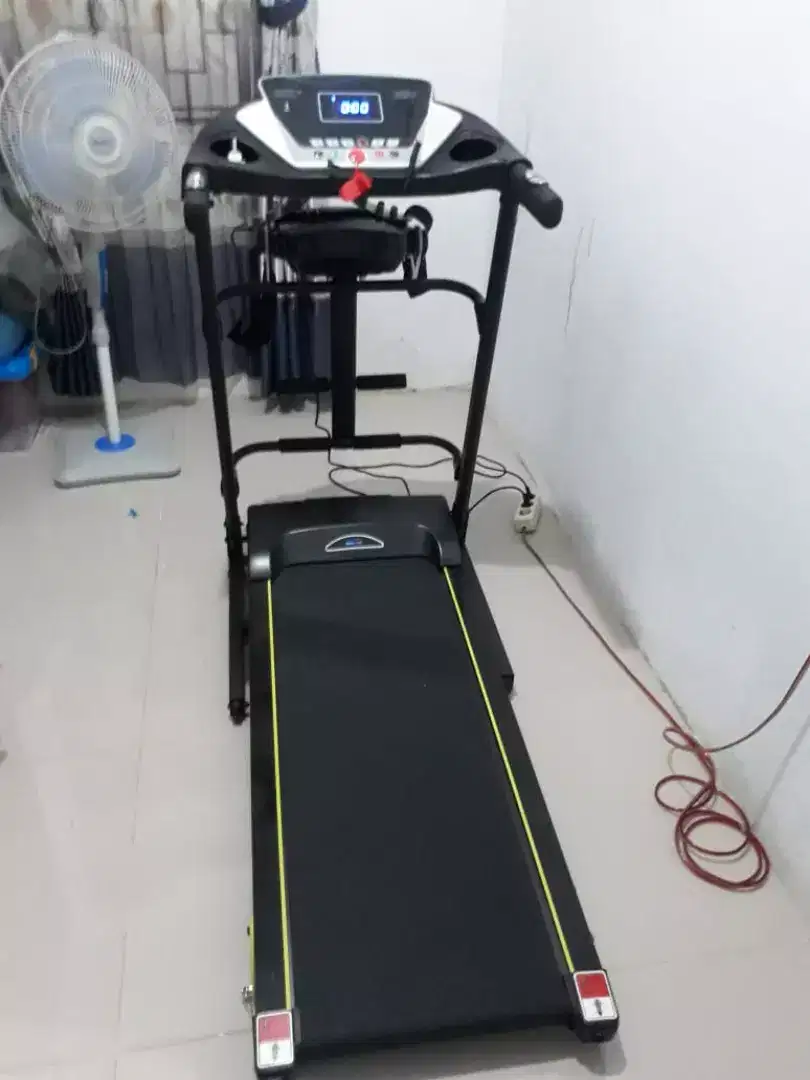 Treadmill elektrik tiga fungsi TF 246