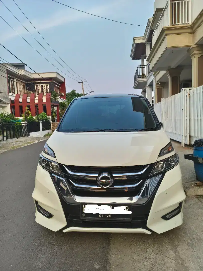 Nissan Serena Hws Putih Terawat Mobil Bekas