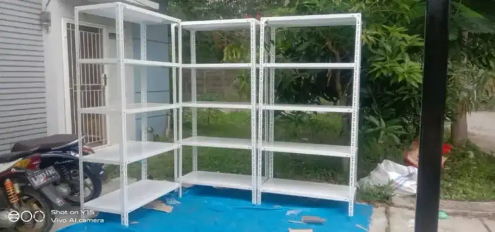 Rak besi multifungsi