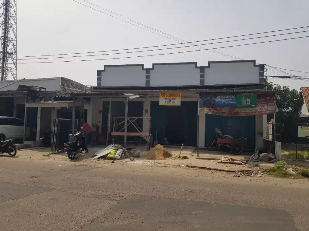 Di sewakan kios area trondol depan perumahan lebak indah