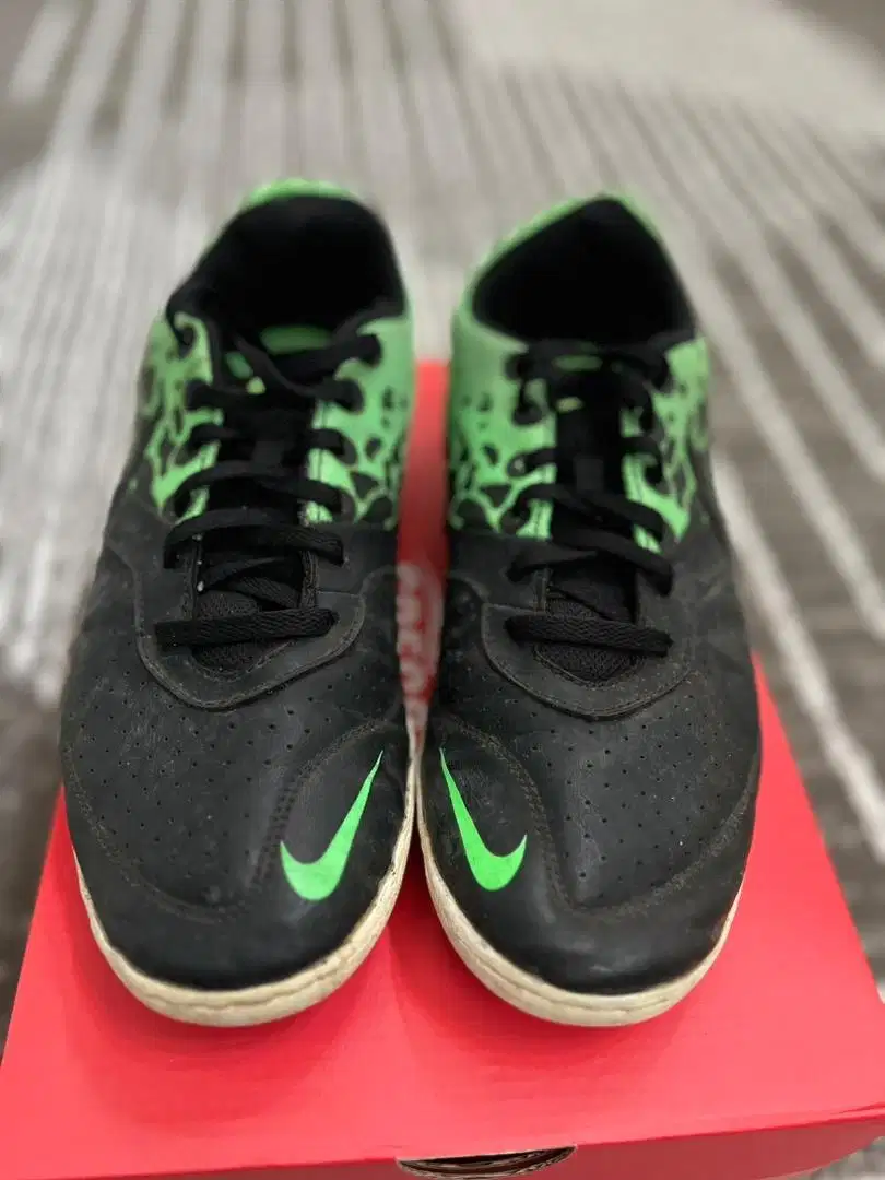 Dijual sepatu futsal nike elastico