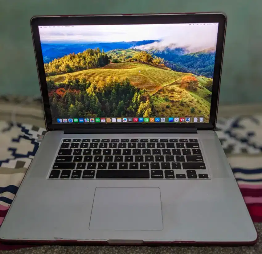 Macbook Pro 15 inch Core i7 Retina Display