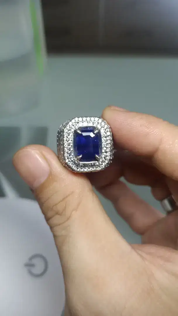 Royal Blue Sapphire Srilanka