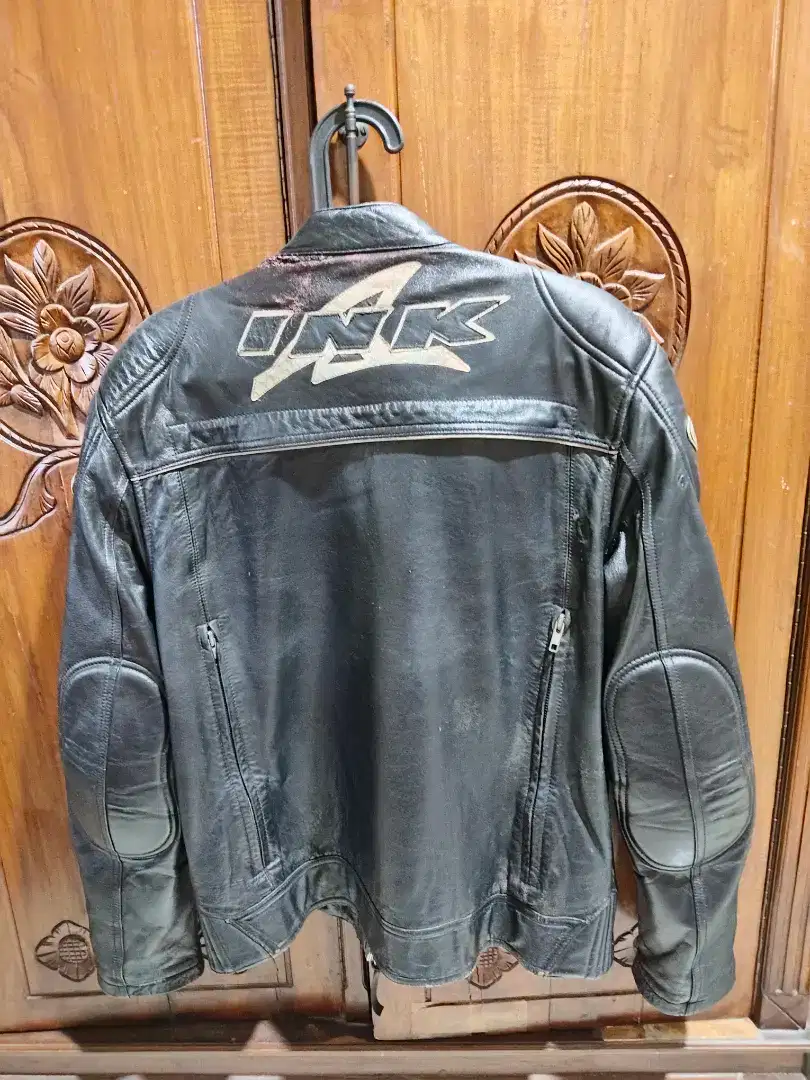 Jaket kulit INK