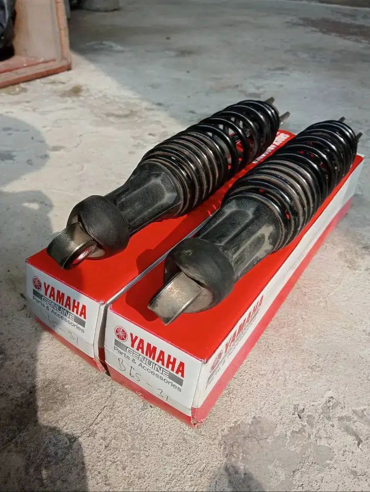 YAMAHA AEROX 155 Connected Shock Absorber