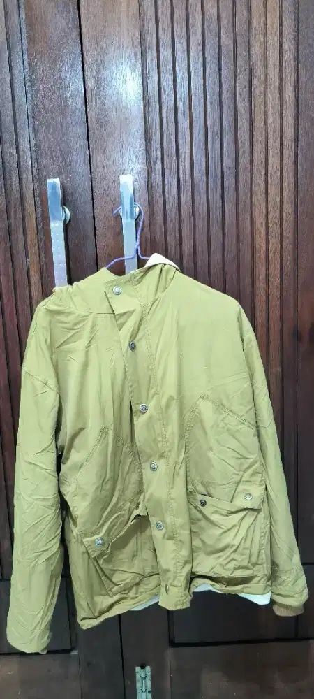 Dijual jaket Humblezing size L warna coklat