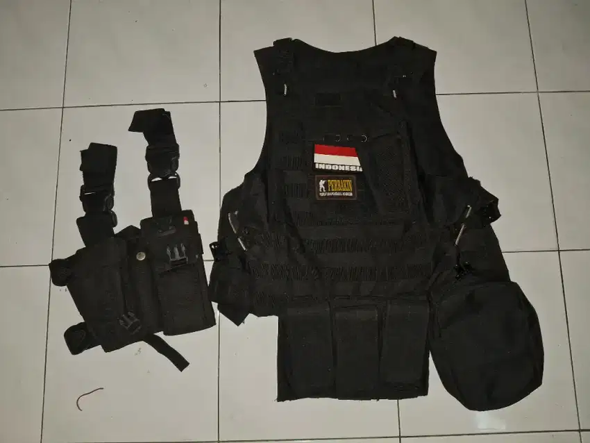 Rompi tactical vest FSBE n Holster Universal