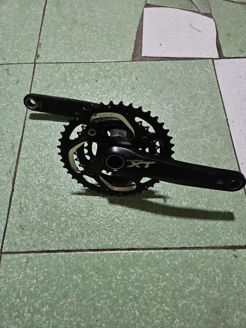 DIJUAL Crank SHIMANO XT