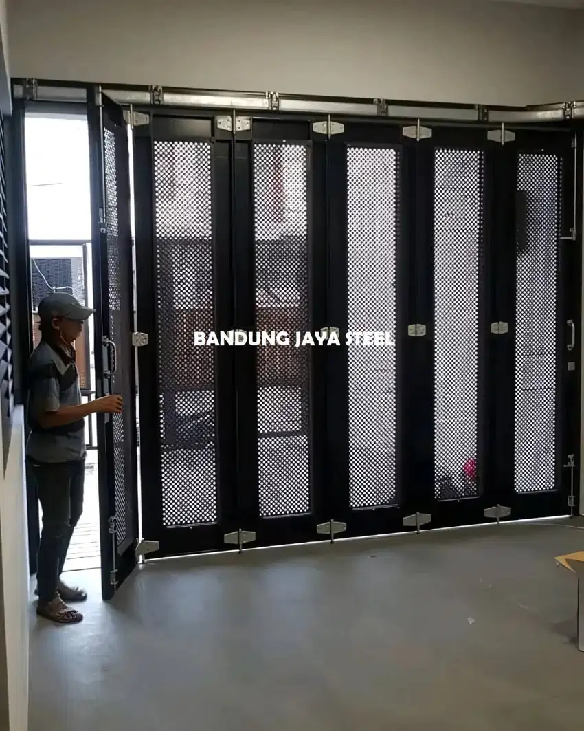 Pintu Besi Ruko / Garasi, pasang baru dan service. bandung jaya steel
