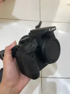 Kamera Canon EOS 700D