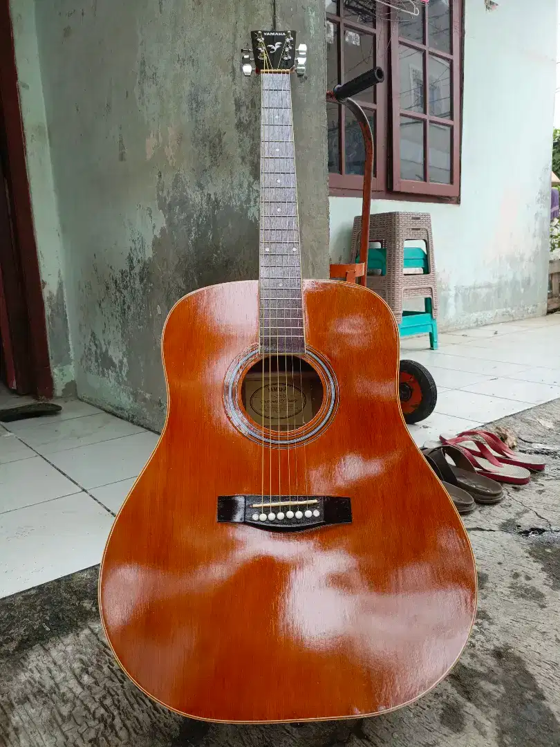 Gitar Akustik Premium Jumbo Yamaha F310 Coklat