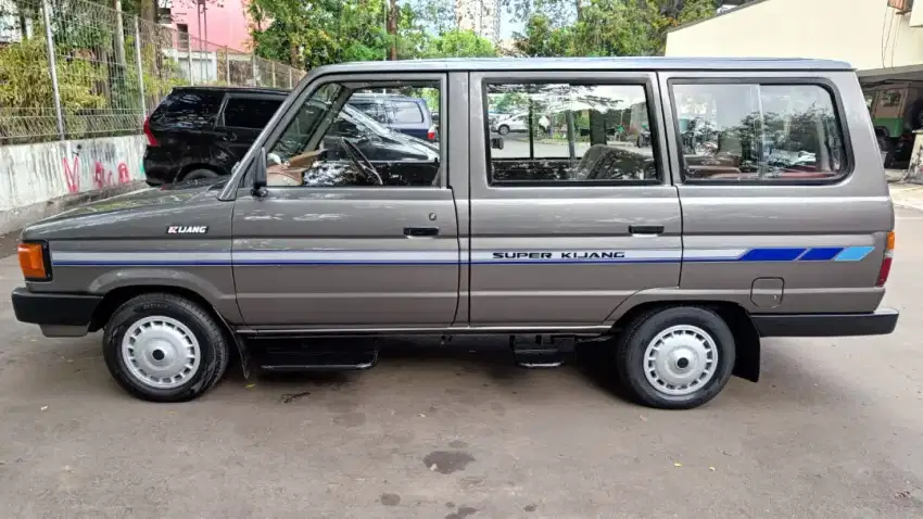 Toyota Kijang Super Long 1991 Istimewa