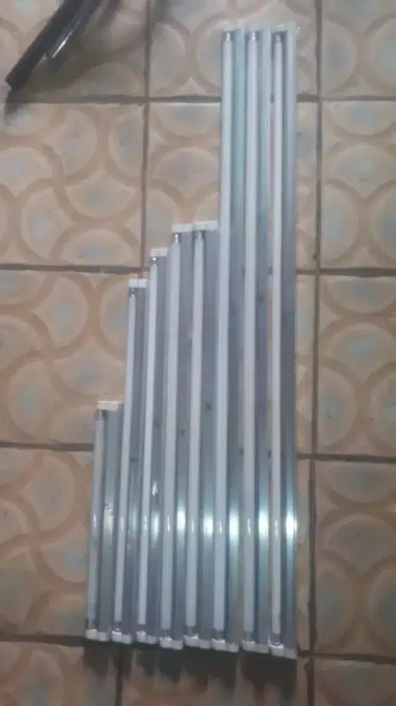 Se paket lampu neon khusus etalase dagangan brg br hrg murah cpt dpt