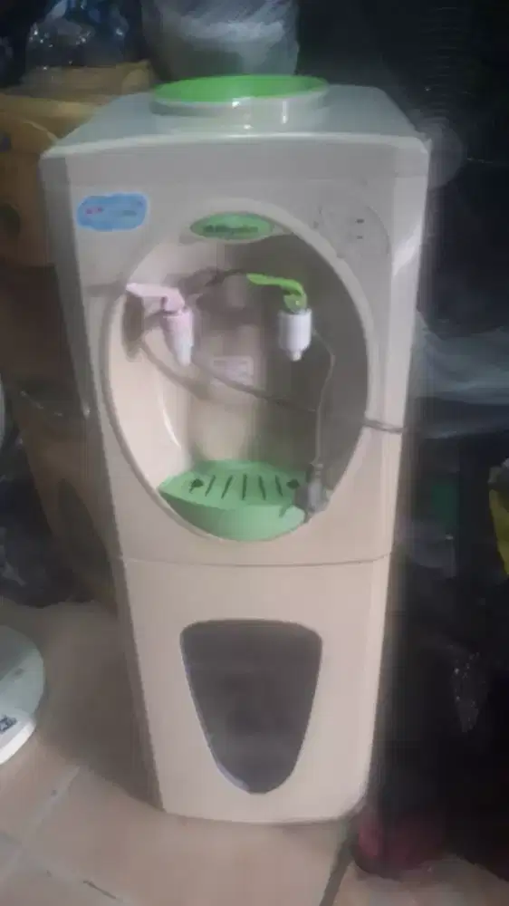 Dispenser air minum galon bs panas bs dingin es kond normal mls spt br