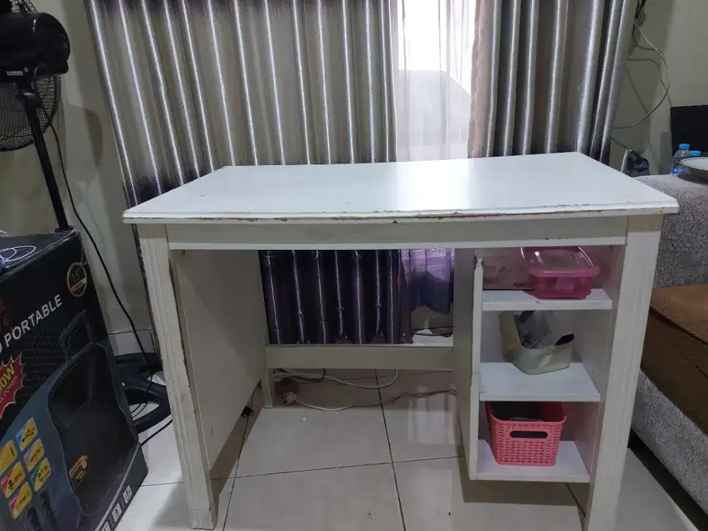 Dijual Rugi Meja Belajar Ikea Brusali