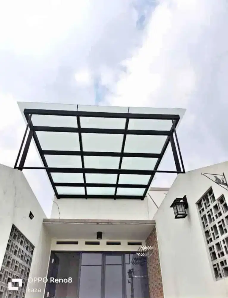 Canopy kaca sunbluts