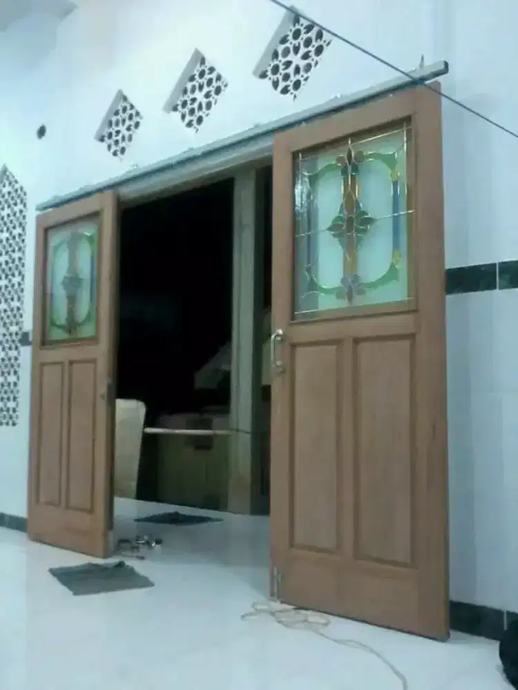 Rel Pintu Kupu Tarung