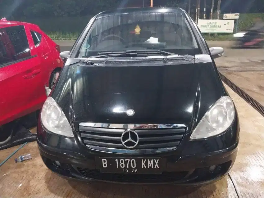 merci A140 thn2006 w h hitam trwt siap pakai jok kulit automatic