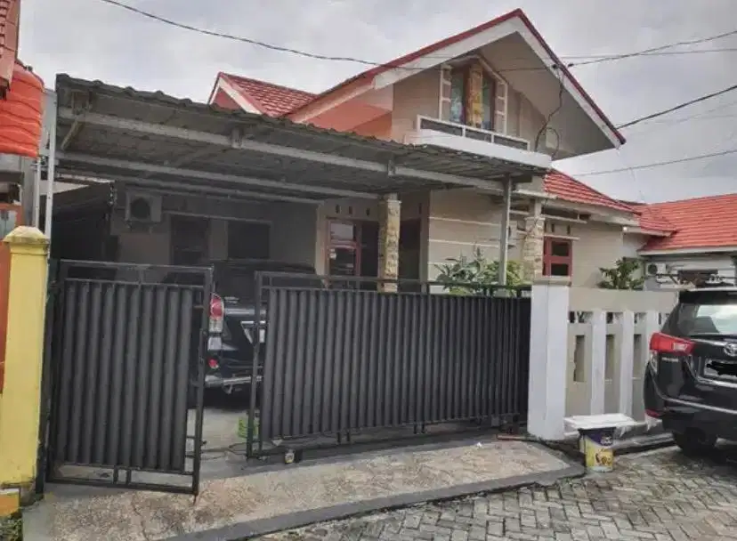 Dijual Rumah Hook di Perumahan