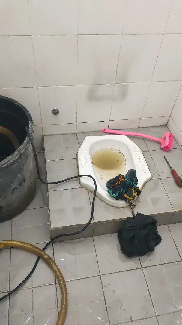 SEDOT WC DAN PIPA MAMPET