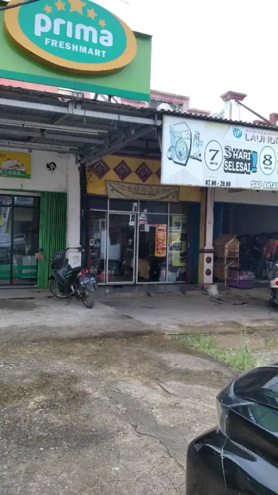 Loker laundry bagian strika dan packing